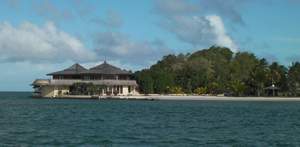Calivigny Island; privé bezit, strand is publiekelijk