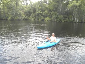 Dennis met kayak naar Flying Swan