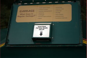 Openen vuilnisbak is beerproof
