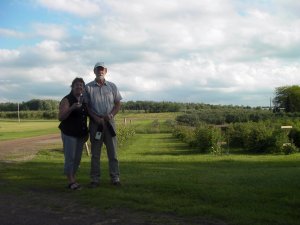 Wilma en Herman op hun wijngaard