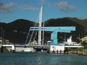 Brug naar Simpson Bay Lagune