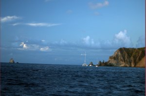  Boten aan mooring bij Wells Bay 