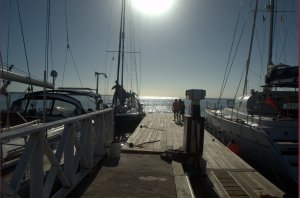 Uitklaren marina zarpar