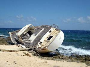 Wrak zeilschip op Klein Curaao (foto van internet)