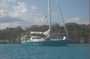 Bodyguard voor anker tussen Rat Cay en Pigeon Island