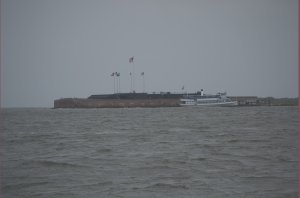 We varen langs Fort Slumter