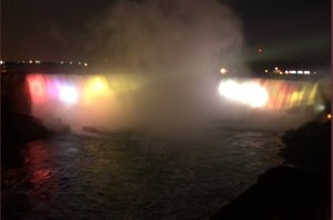Horseshoe Falls in de schijnwerpers