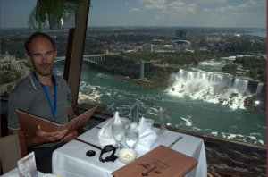 Lunchen in Skylon Tower