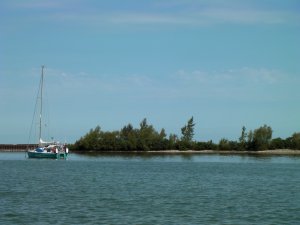 Bodyguard voor anker in Little Sodus Bay