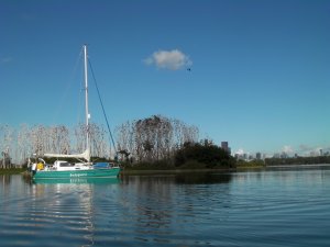 Bodyguard voor anker in baai bij Outer Harbor
